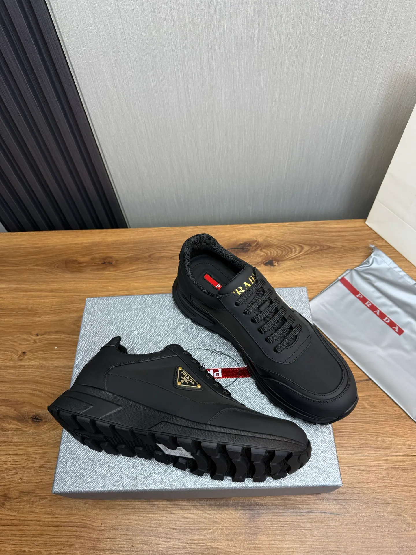 Men's shoes 💰580💰 [PRADA] Popular men's shoes shipped 👏Official website synchronization ⬆️Original cowhide fabric + cowhide lining, 1⃣️:1⃣️reproduction, original sole, 38-45 (45. Customized, non-refundable)